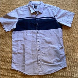 Oakley Mens S/S shirt Sz Small
